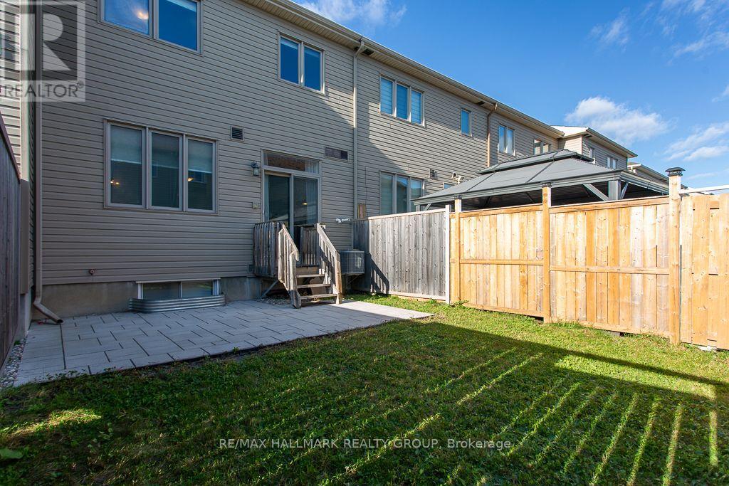 523 THIMBLEBERRY ROW - Image 33