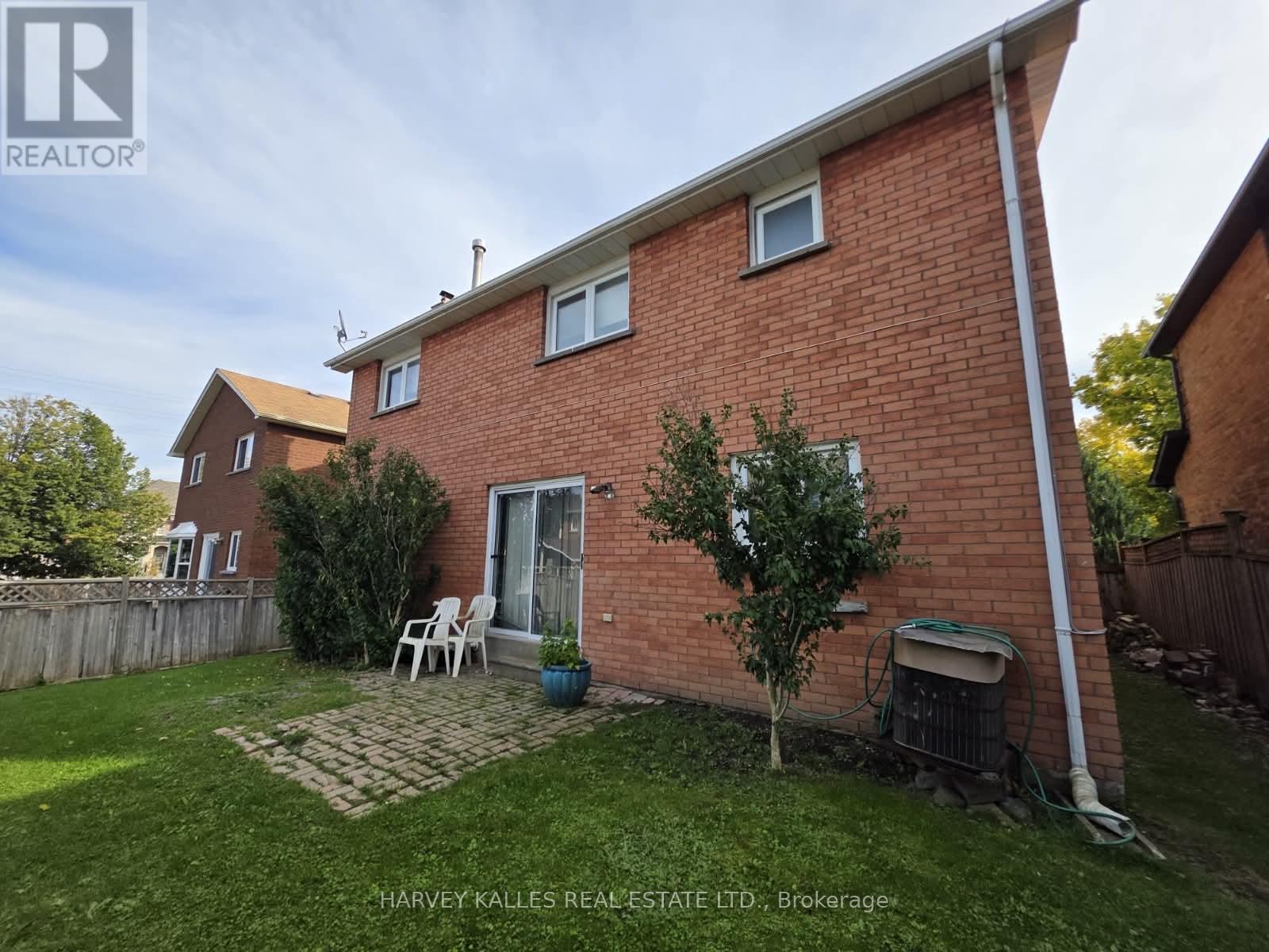 1627 Rayleen Crescent, Pickering, ON photo 4