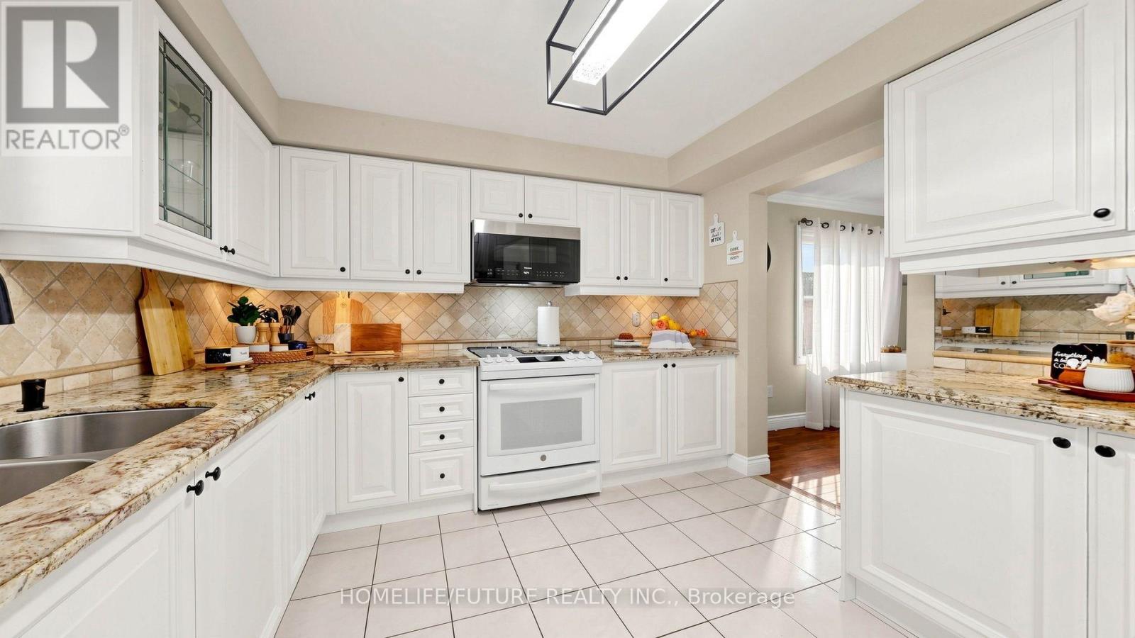 90 BEDELL CRESCENT - 12