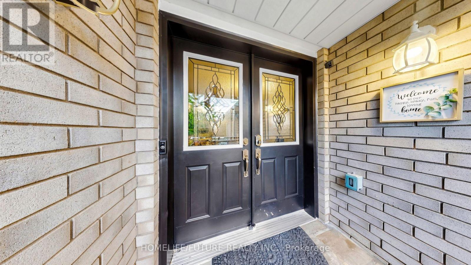 90 Bedell Crescent, Whitby, ON photo 3