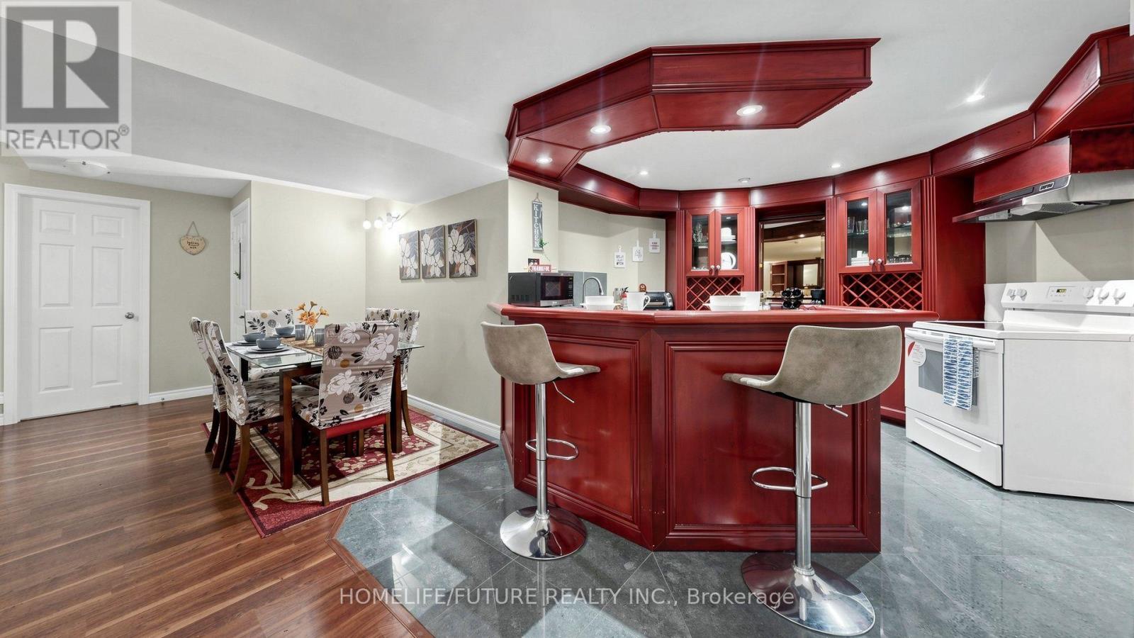90 BEDELL CRESCENT - 37