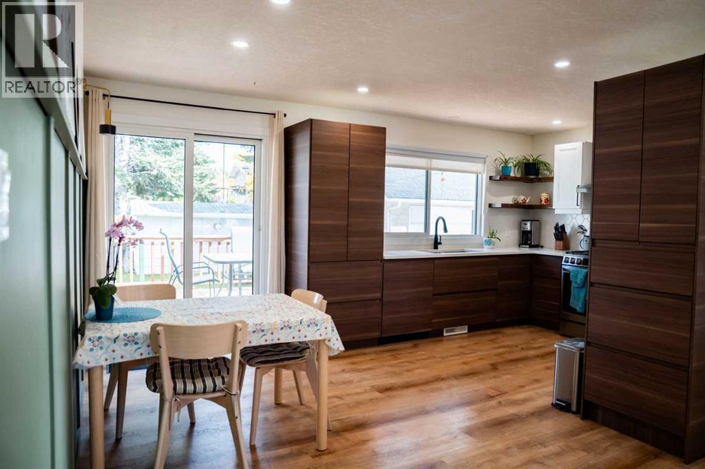 125 Douglas Drive - Image 3