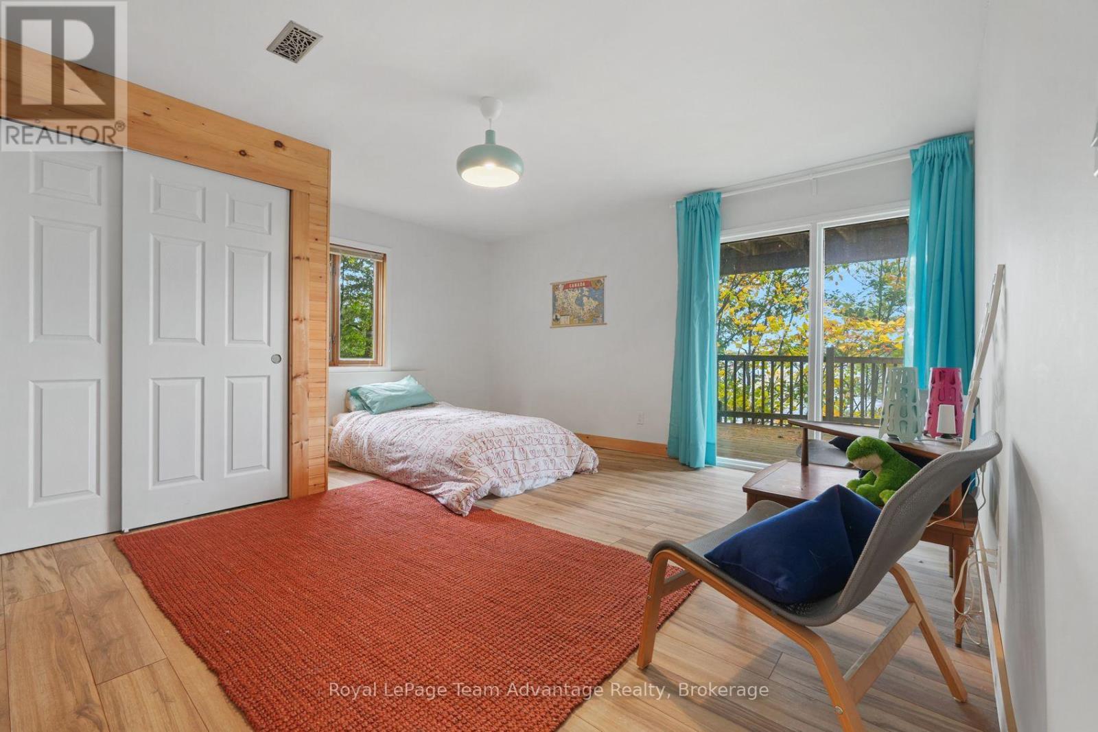 6 & 8 MILL HEIGHTS ROAD - 32