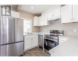 2 Upper - 279 William Street, London East, ON N6B3C2 Photo 7