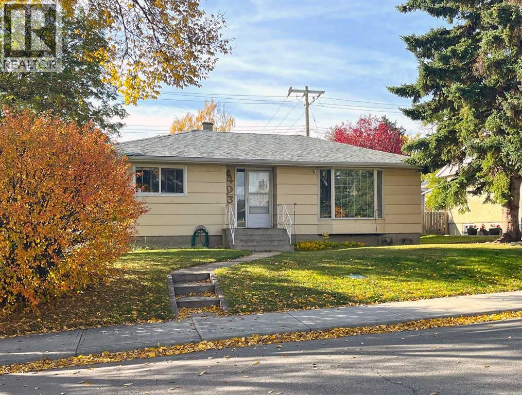 403 Hendon Drive NW