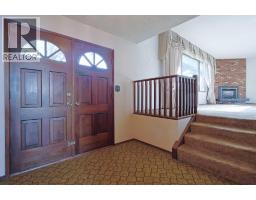 4116 40 Avenue NW - photo 5