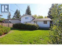 4116 40 Avenue NW - photo 4