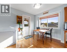 Primary Bedroom - 479 Glen Pine Court, Kelowna, BC V1V1R3 Photo 12