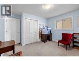 479 Glen Pine Court, Kelowna, BC V1V1R3 Photo 25