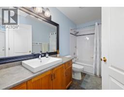 479 Glen Pine Court, Kelowna, BC V1V1R3 Photo 23