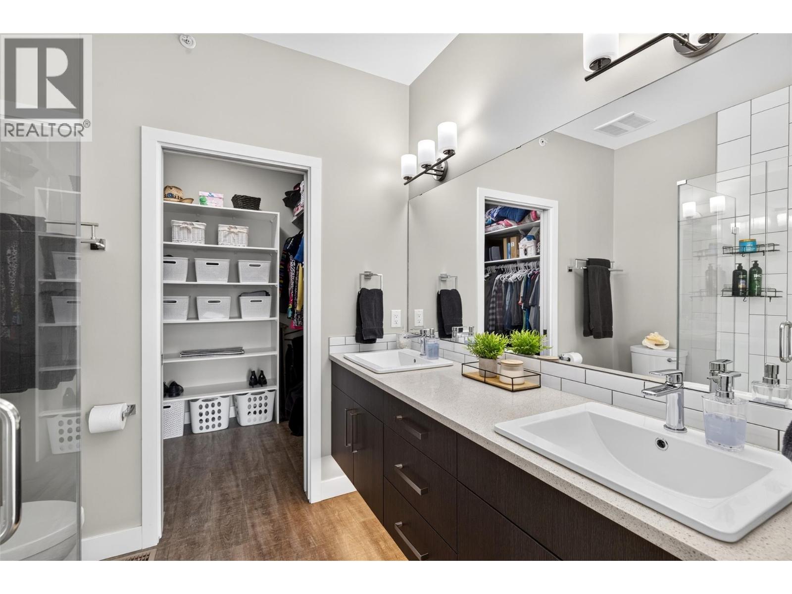 9671 Celeste Road - 11