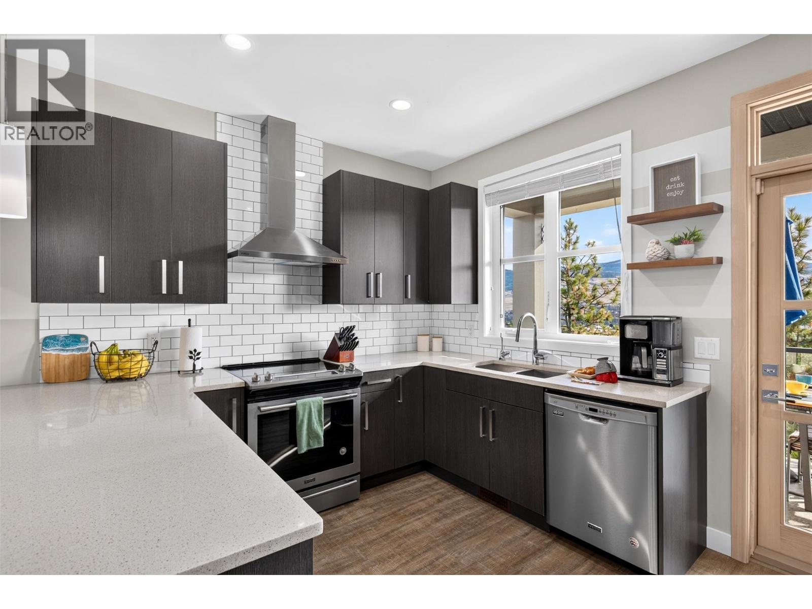 9671 Celeste Road - Image 4