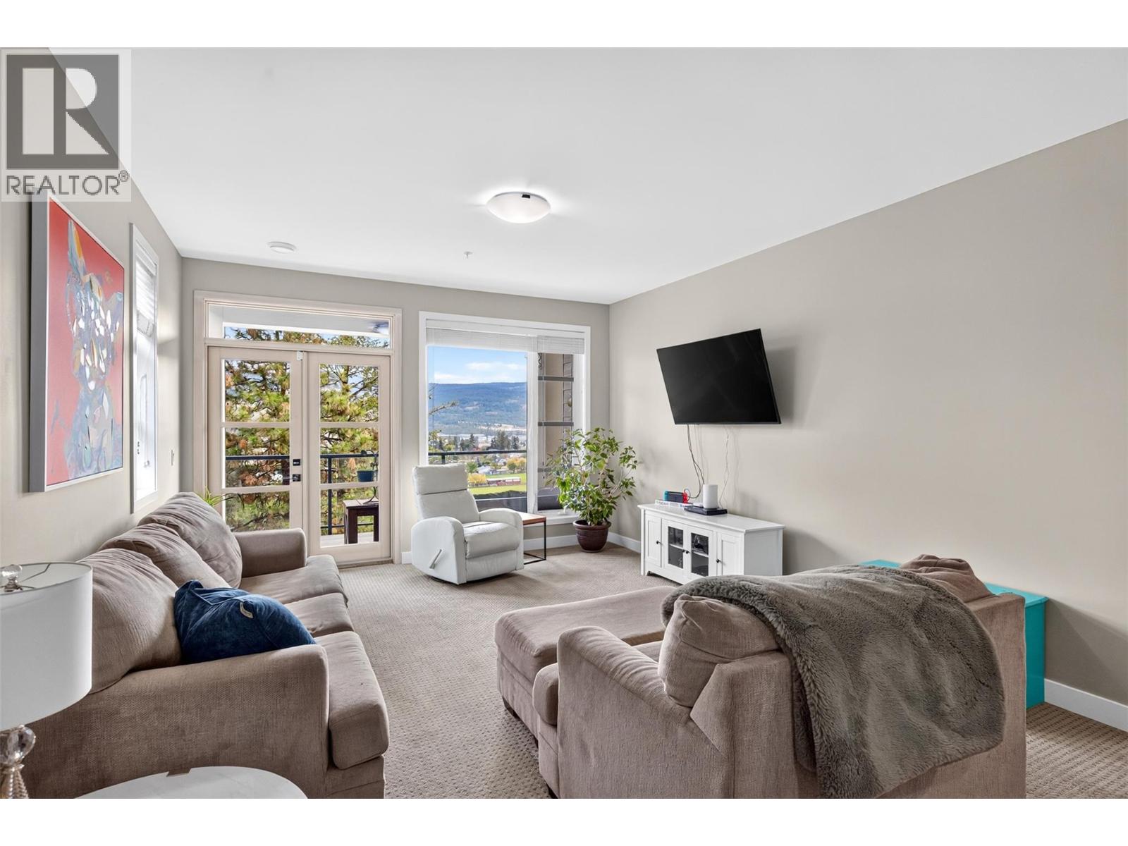 9671 Celeste Road - Image 21