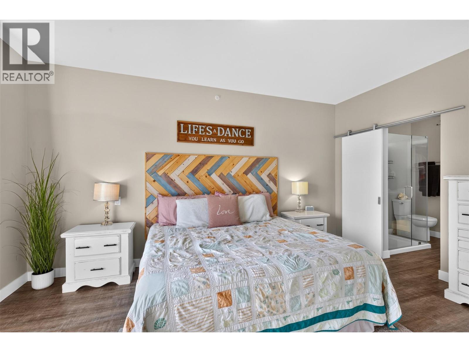 9671 Celeste Road - Image 10
