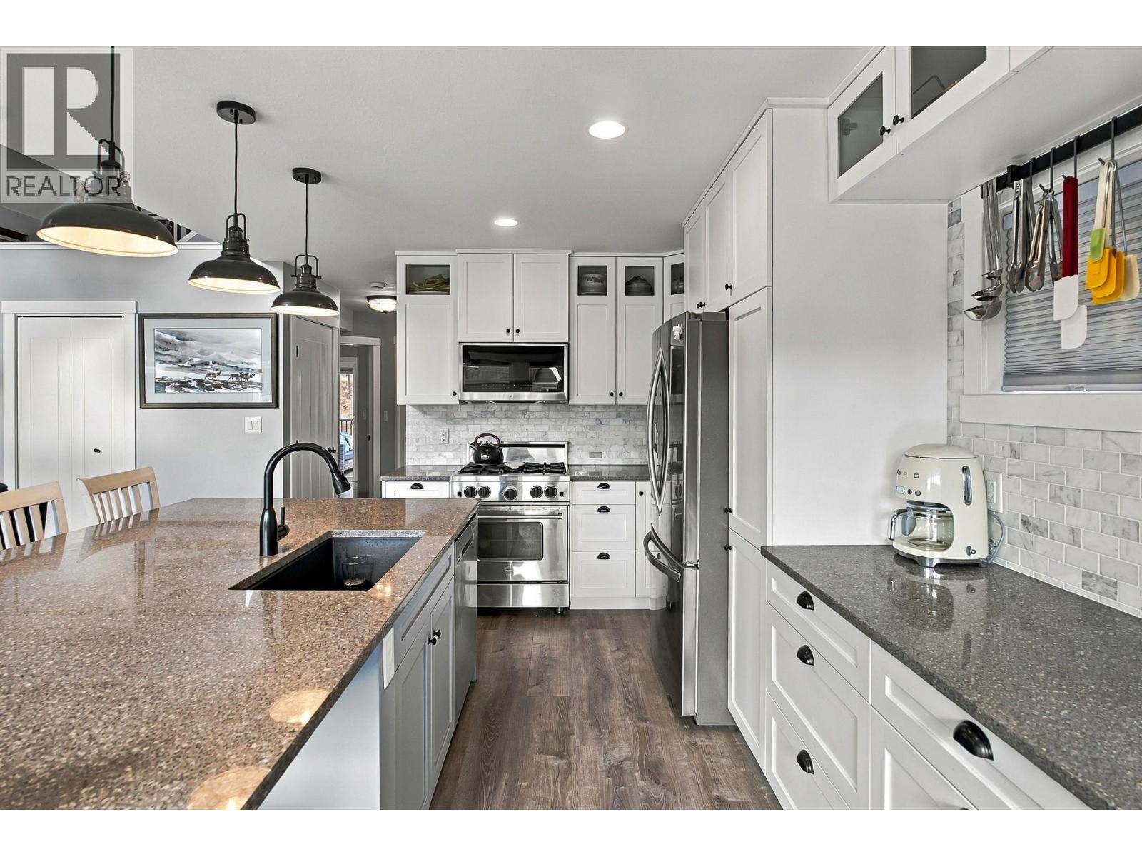 6976 Terazona Drive, Kelowna
