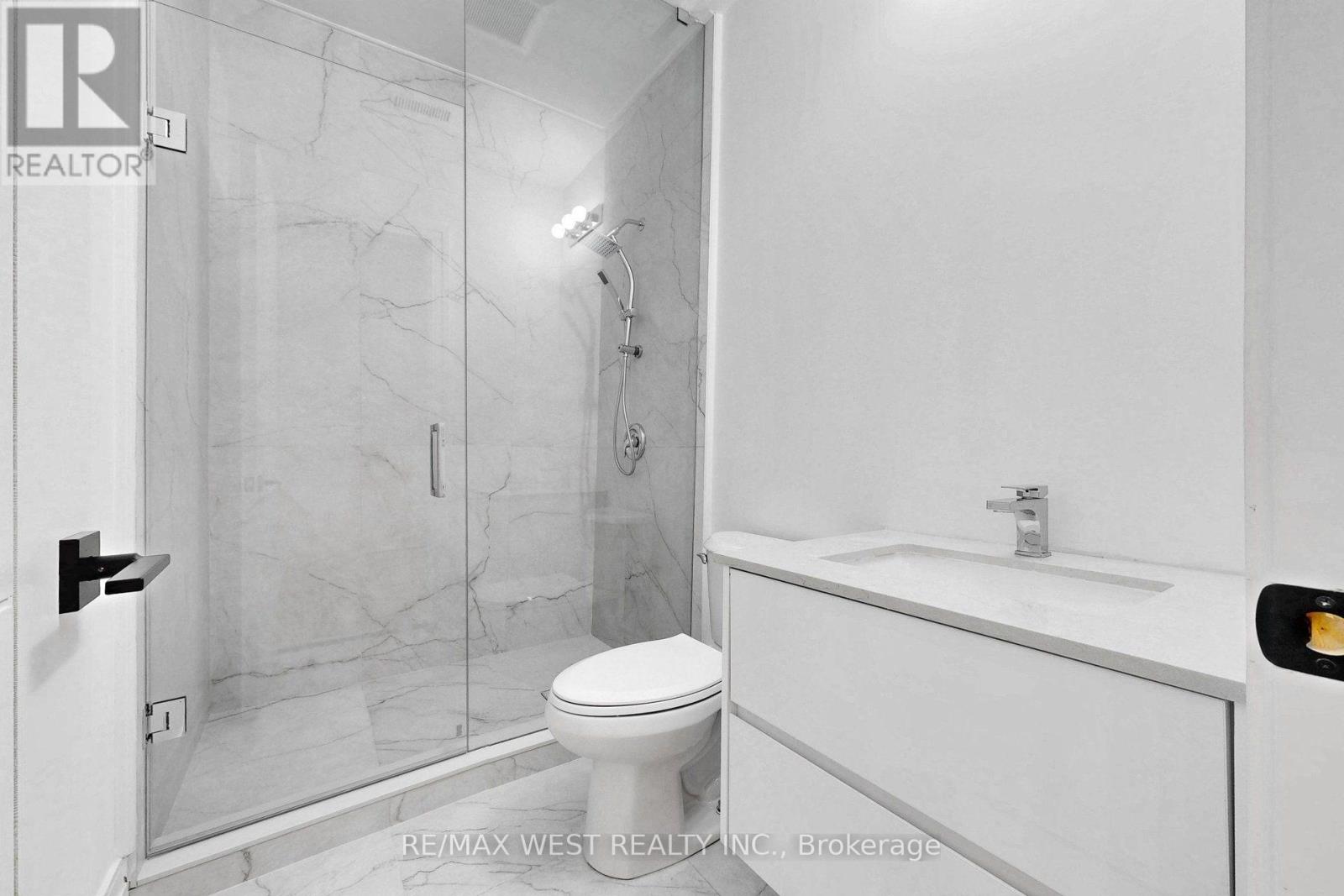 #3 2639R DUNDAS STREET W - Image 34