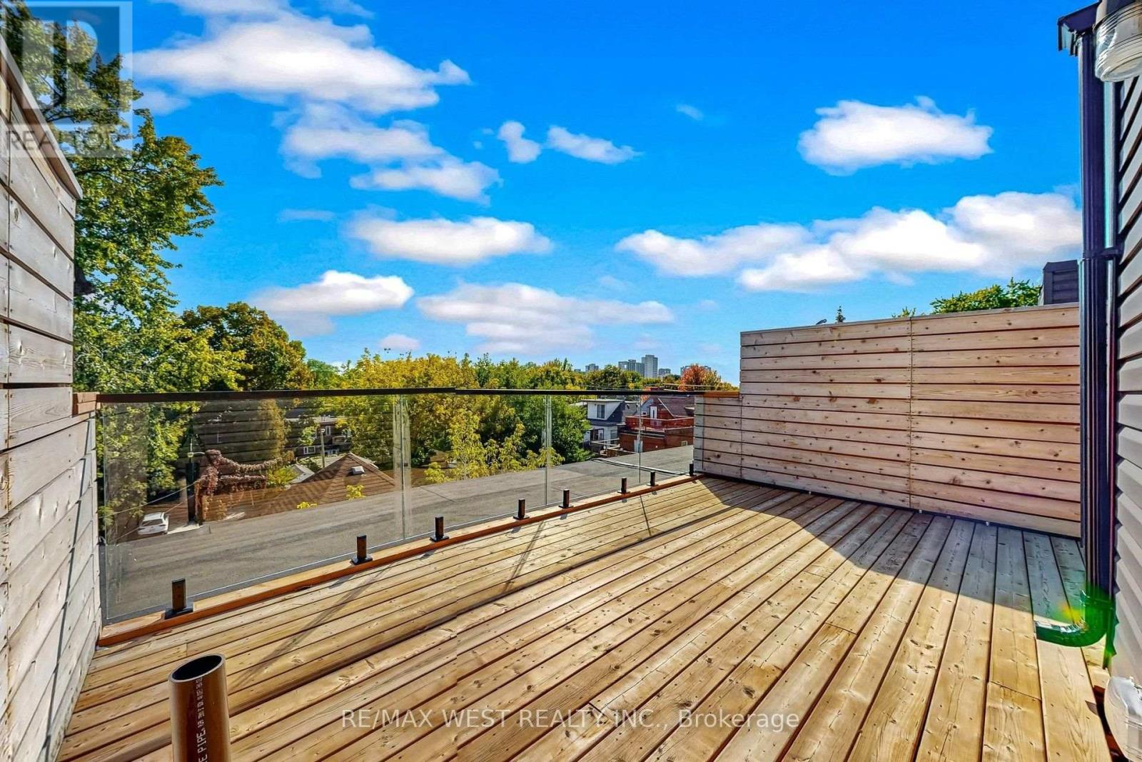 #3 2639R DUNDAS STREET W - Image 39