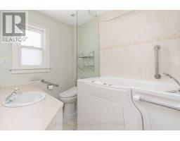 52 Briarwood Avenue, Mississauga, ON L5G3N6 Photo 13