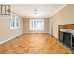 Sitting room - 52 Briarwood Avenue, Mississauga, ON L5G3N6 Photo 8