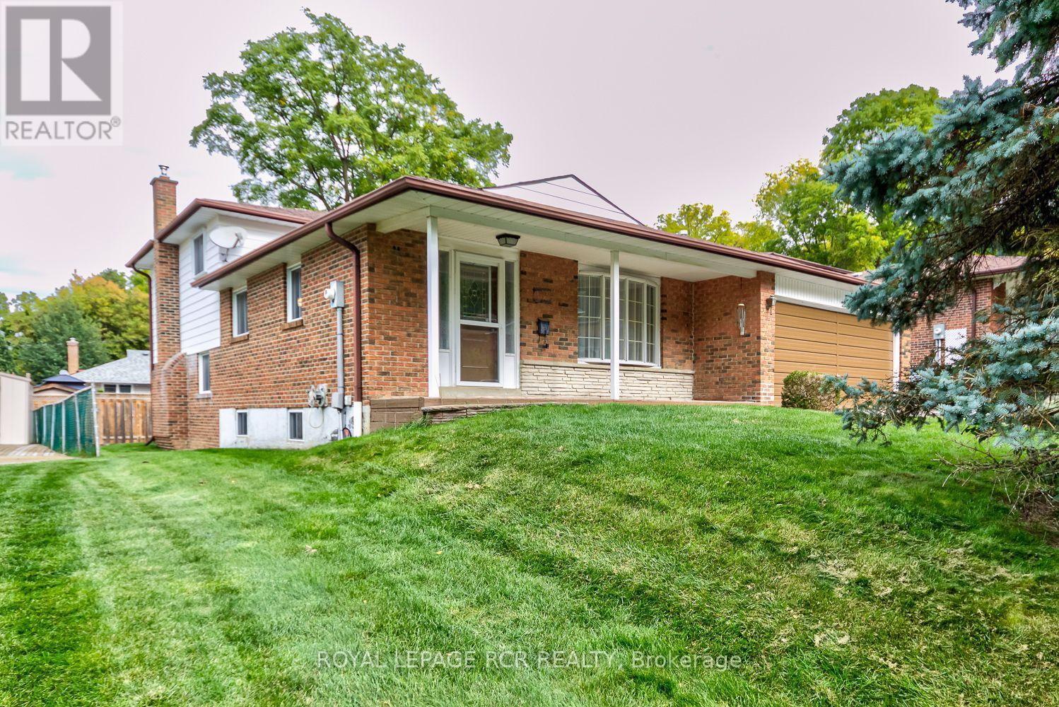 115 Meadowvale Court, Caledon, ON photo 3