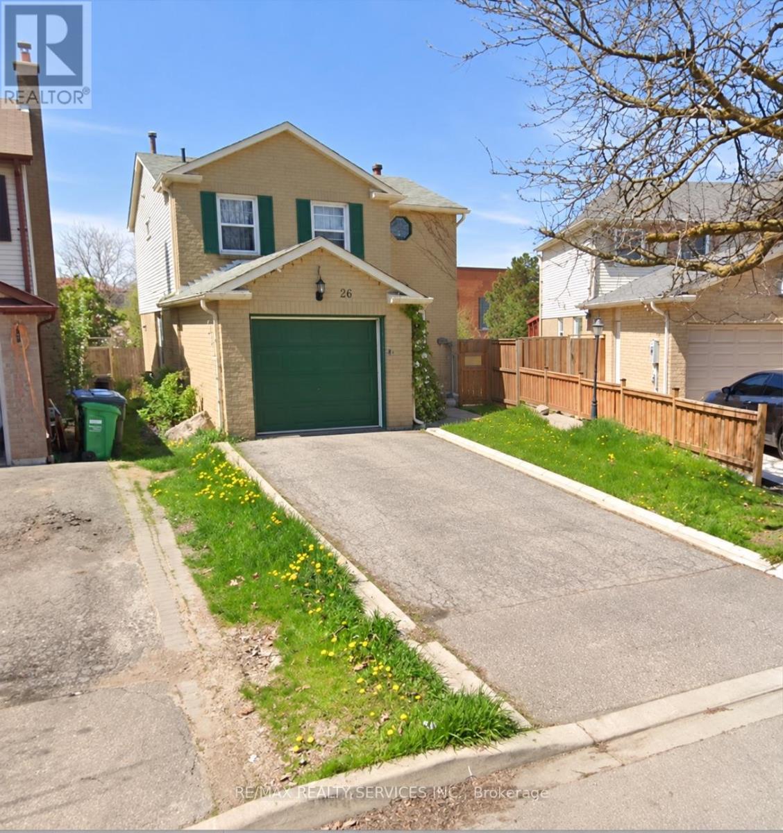 26 NANPORT STREET, Brampton (Westgate)