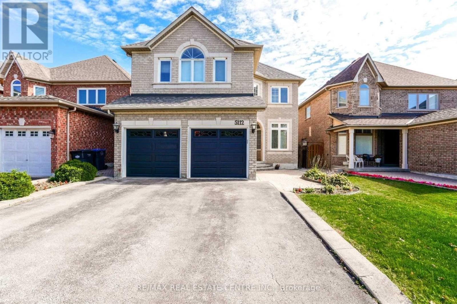 5112 FORESTWALK CIRCLE, Mississauga (Hurontario)