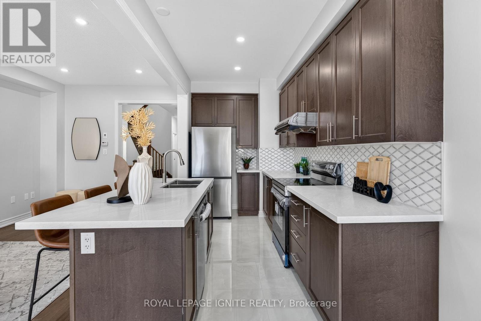151 ADVENTURA ROAD - 17