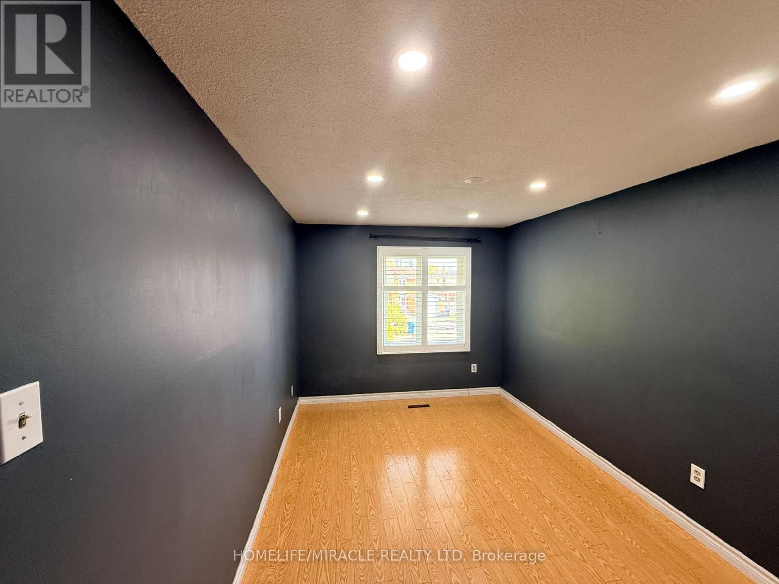 1 Hudson Drive, Brampton, ON photo 15