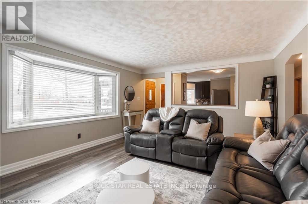 22 FERNWOOD CRESCENT, Hamilton (Hampton Heights) — photo 4