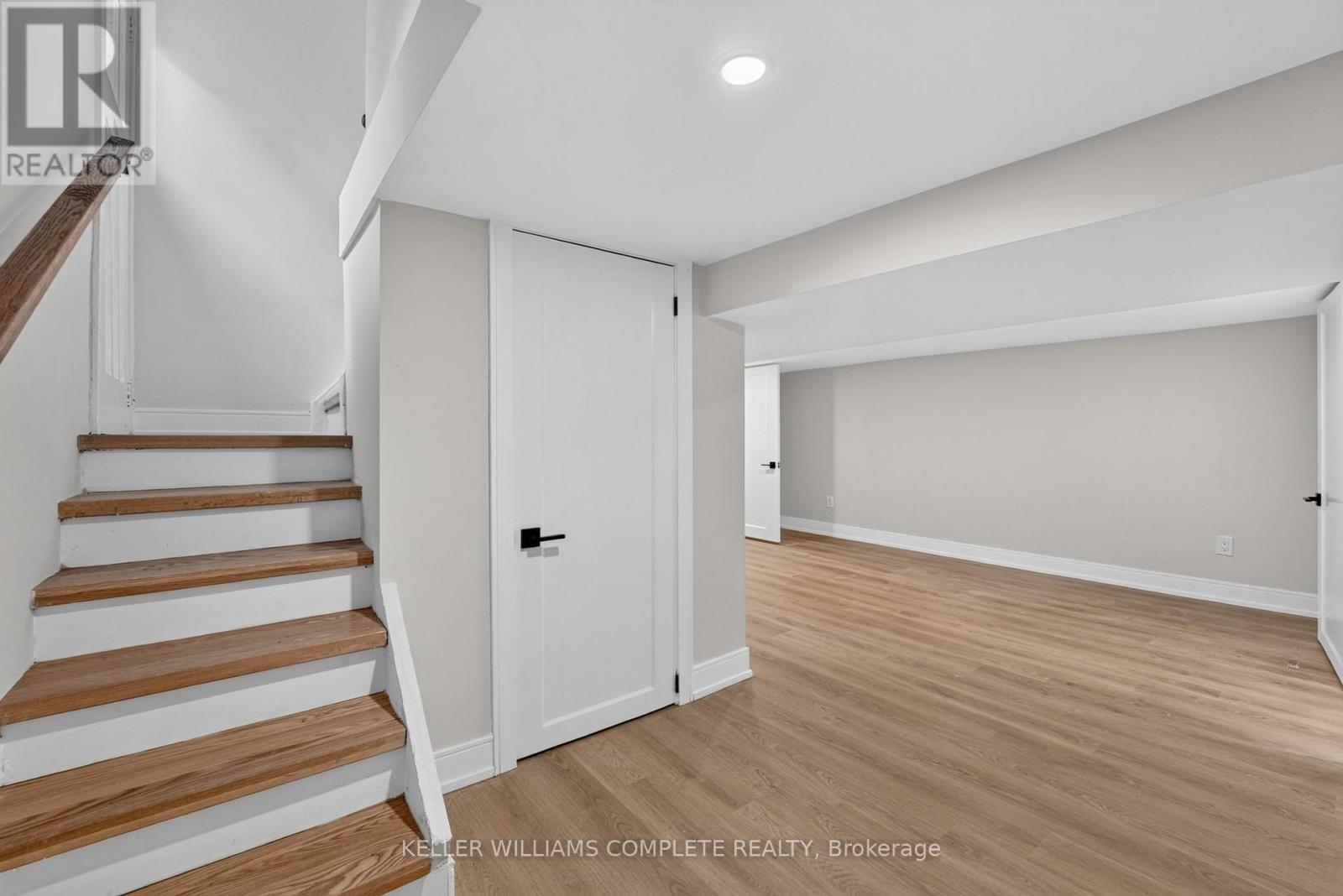 215 PALING Avenue, Hamilton, ON photo 35
