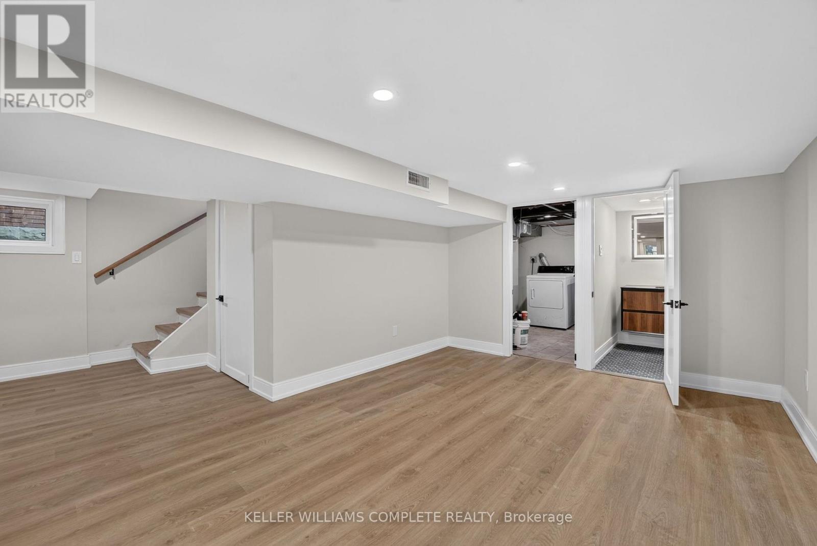 215 PALING Avenue, Hamilton, ON photo 39