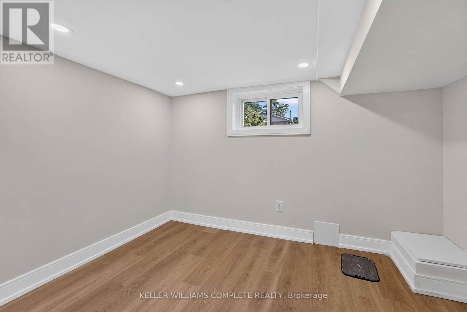 215 PALING Avenue, Hamilton, ON photo 41