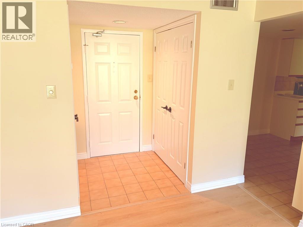 150 WILSON Street W Unit# 304, Ancaster — photo 2