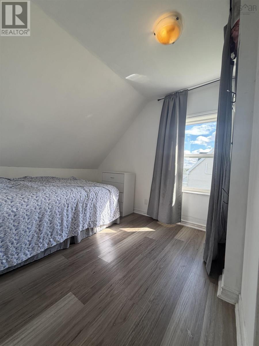 15 Winona Street - Image 16
