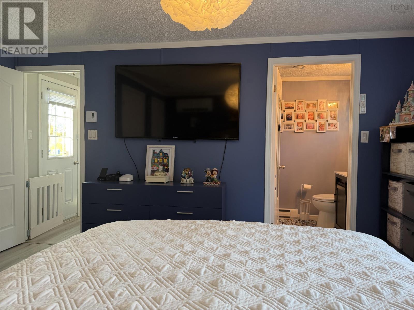 14 Ventura Avenue - Image 16