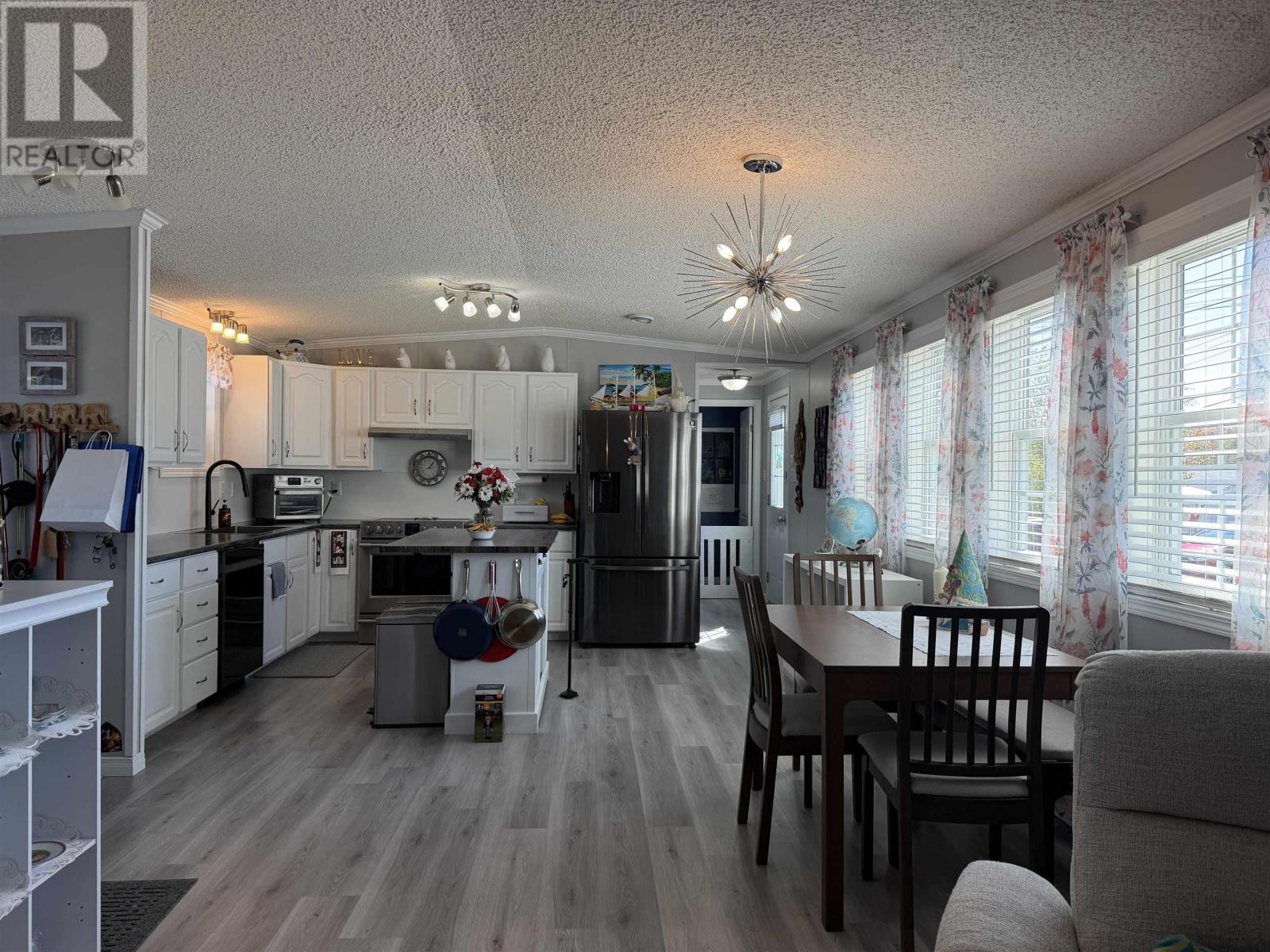 14 Ventura Avenue - Image 26