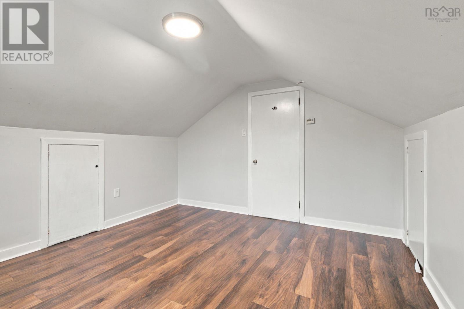 3194 Stanford Street - 33