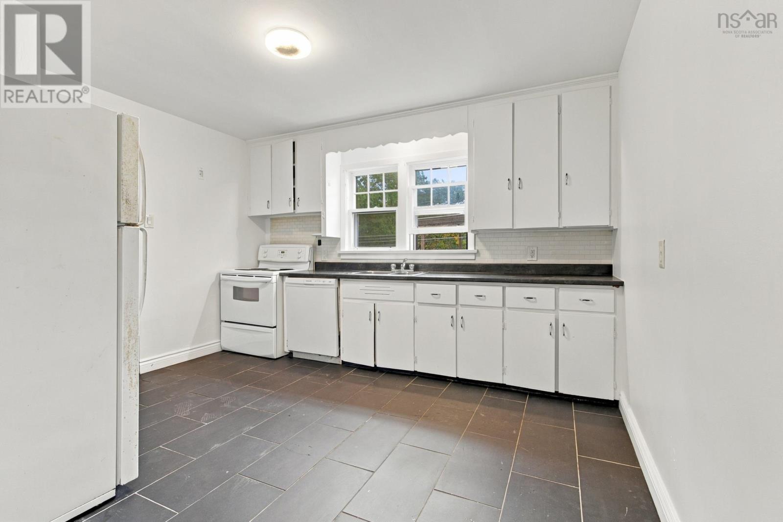 3194 Stanford Street - Image 9