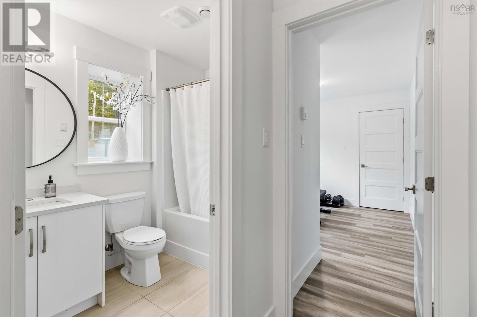 Property 33 of 49 of 90 Hamilton Drive