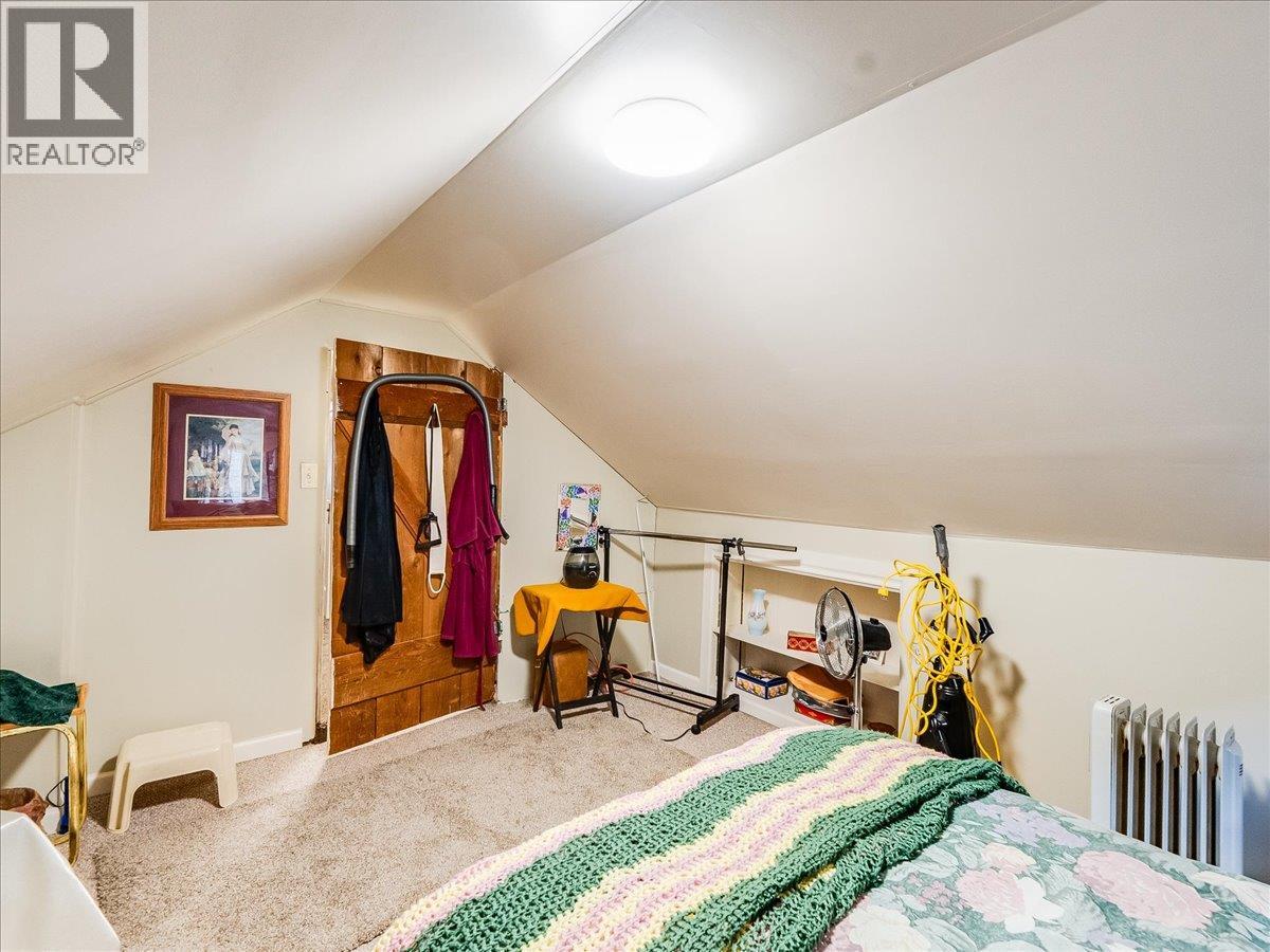 2257 Daniel Street, Trail