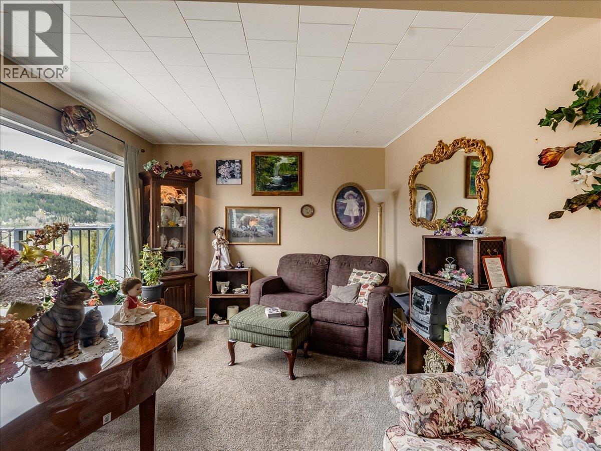 2257 Daniel Street, Trail