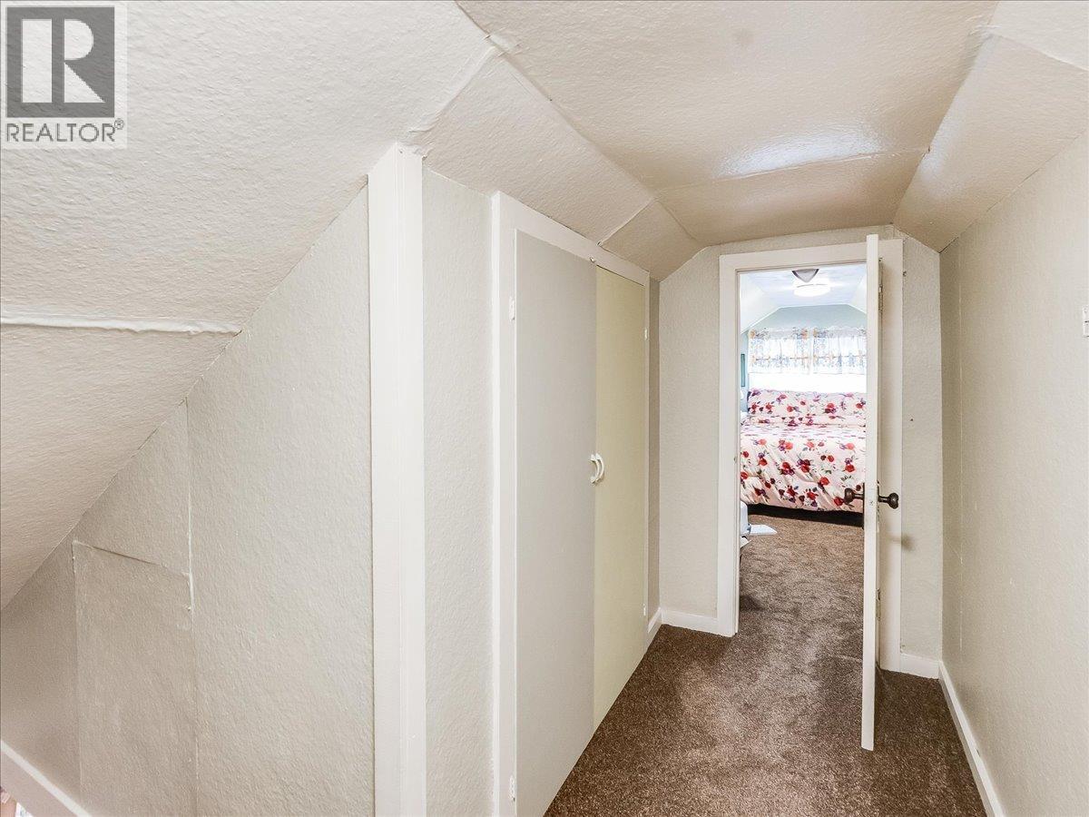 2257 Daniel Street, Trail