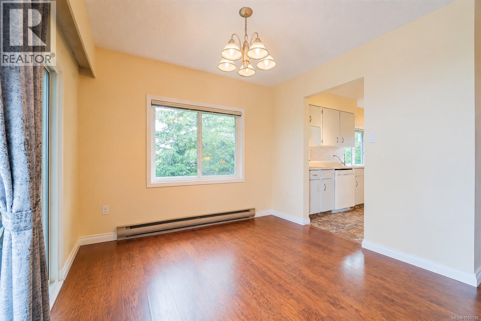 4 1225 Centre Rd, Qualicum Beach