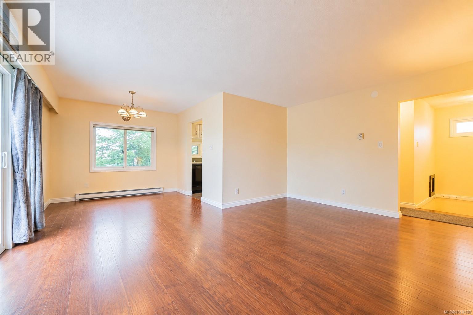 #4 1225 Centre Rd - 14