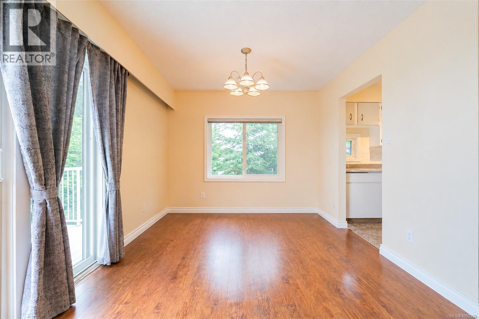 4 1225 Centre Rd, Qualicum Beach