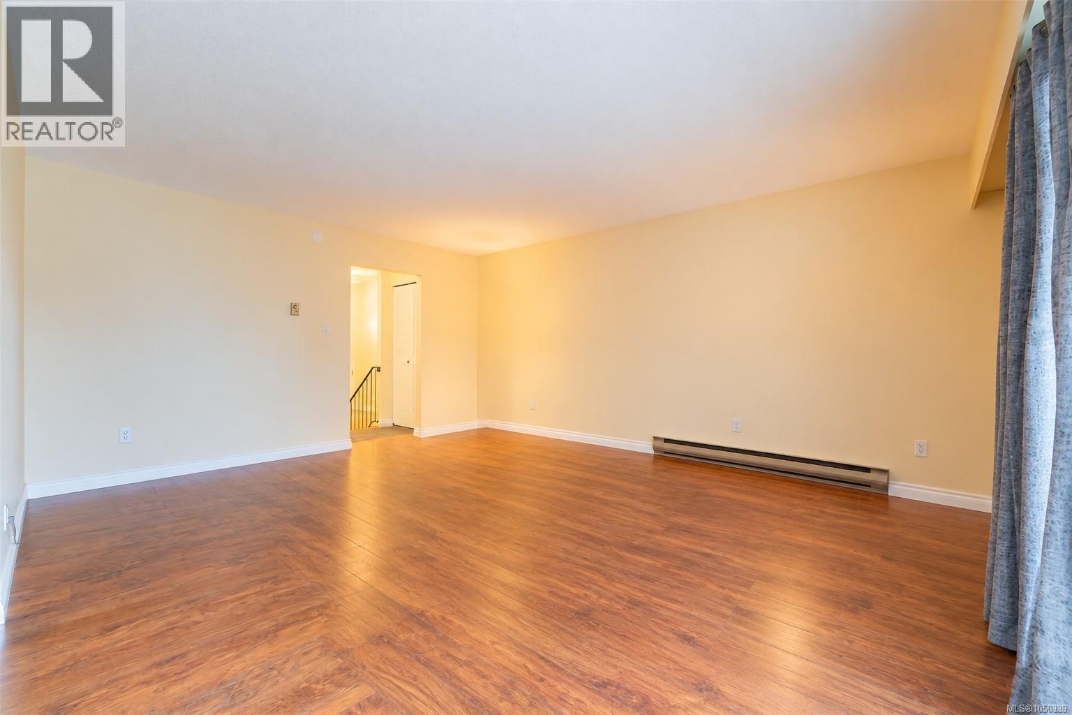 #4 1225 Centre Rd - 18