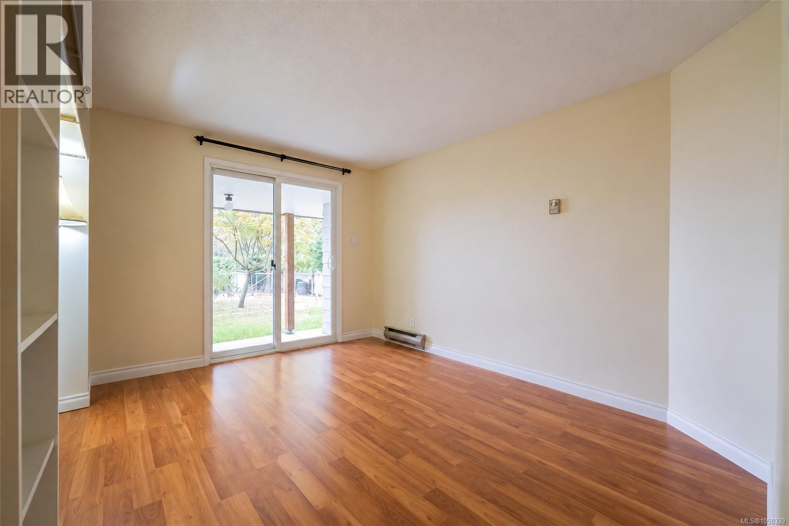 #4 1225 Centre Rd - 19