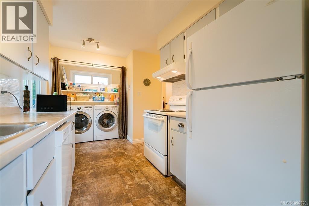 4 1225 Centre Rd, Qualicum Beach