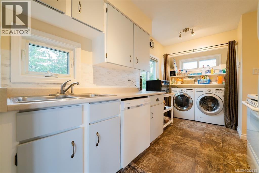 #4 1225 Centre Rd - 21