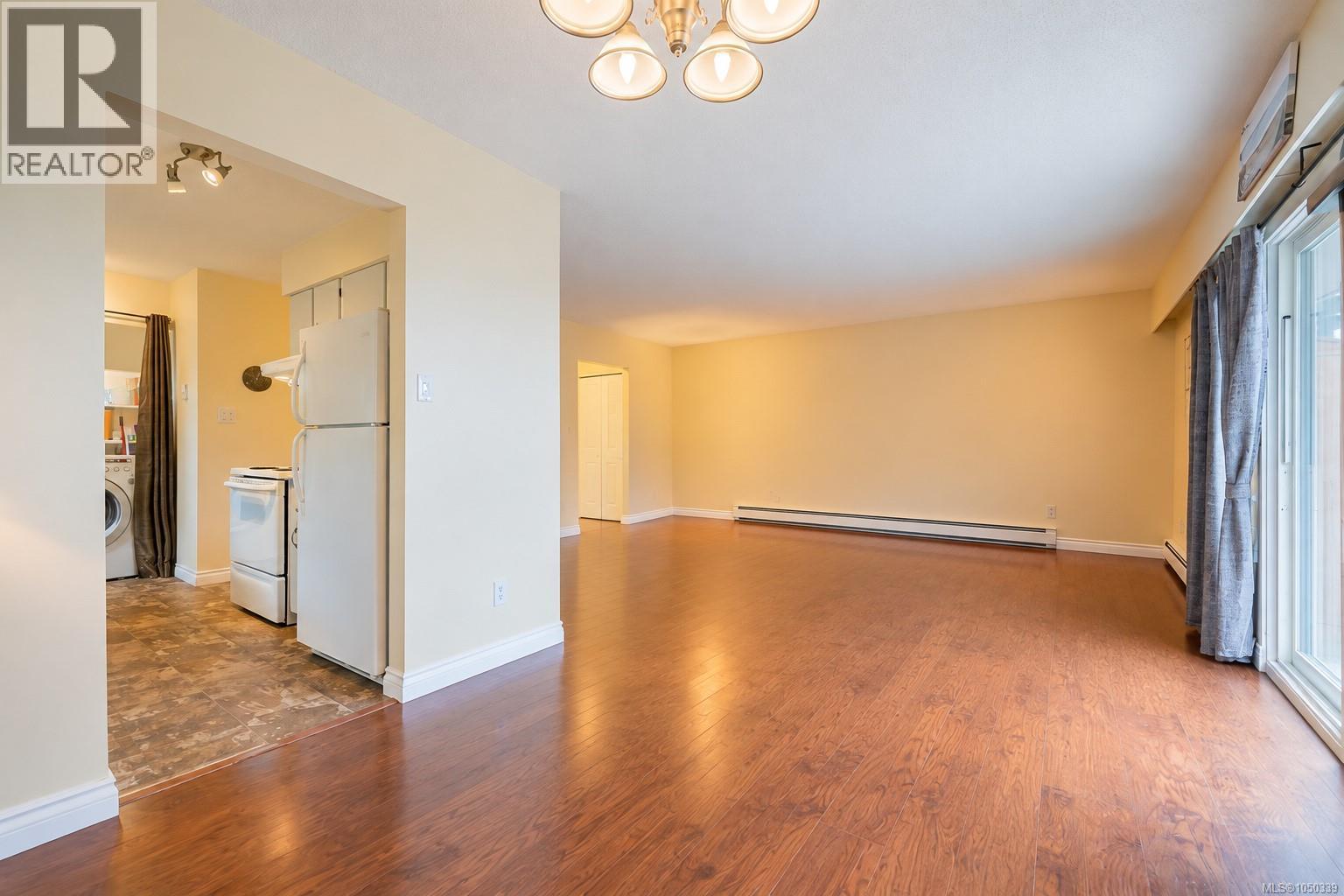 4 1225 Centre Rd, Qualicum Beach